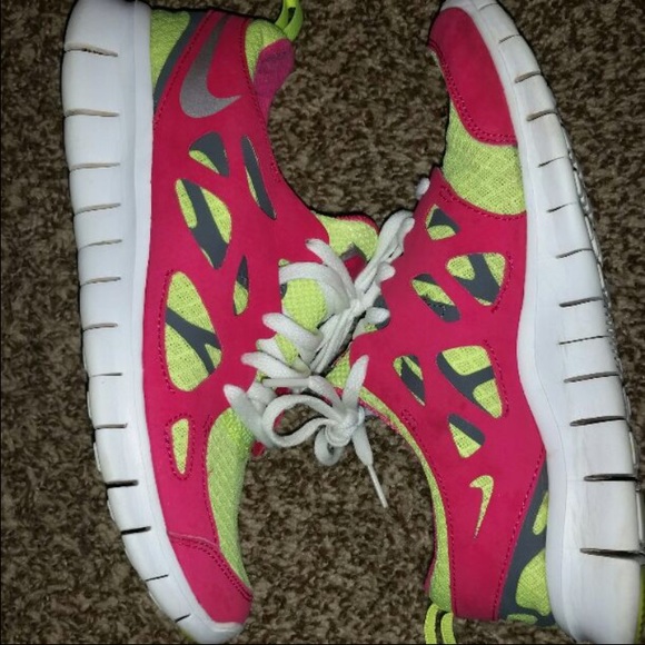 Nike Women sz 7