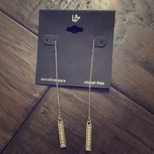 NWT silver & diamond dangle earrings