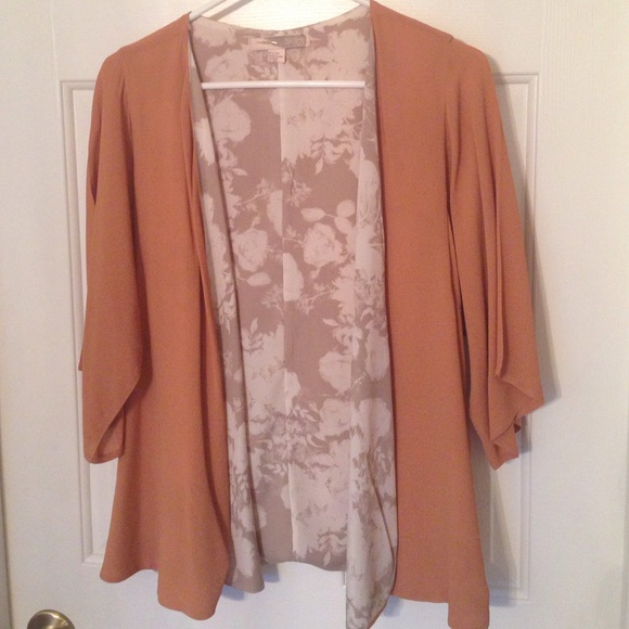 Cream/peach open front blouse