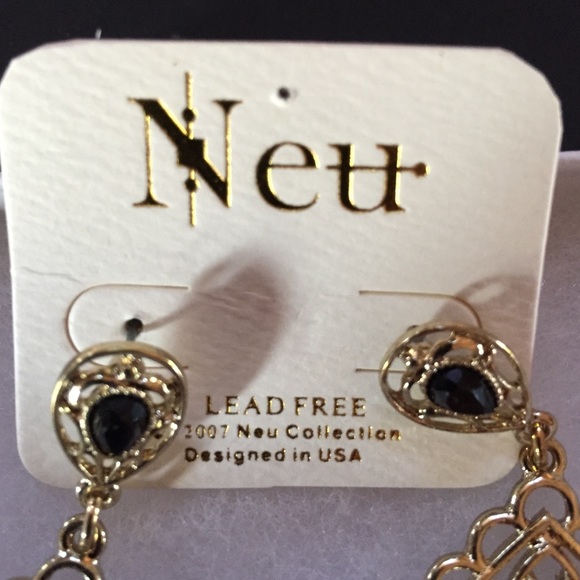 NWT Earrings - Picture 3 of 4