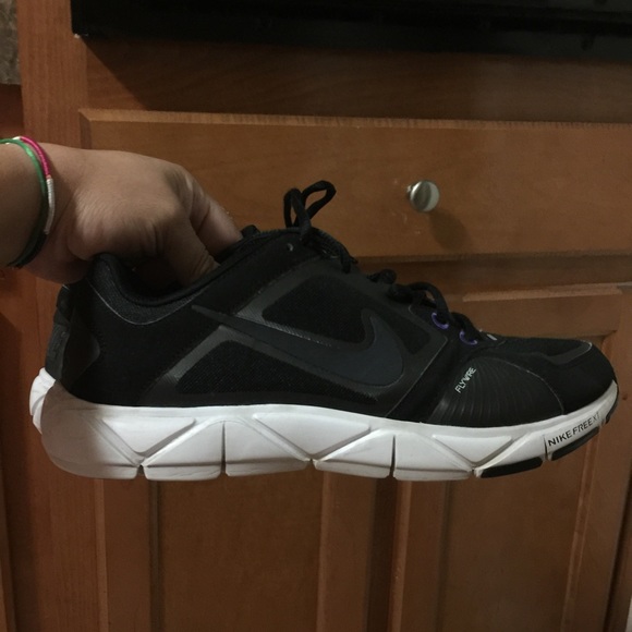 Nike free xlt flywire black size 9
