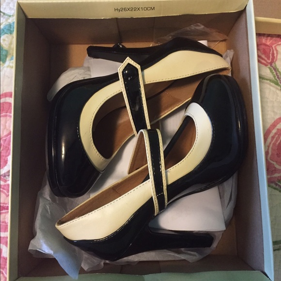 Retro Heels--Classy Indeed Heel--size 5