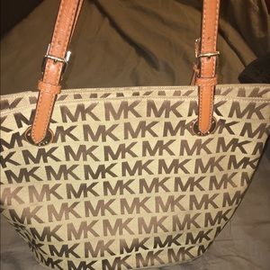 💯 Authentic! Michael Kors Tote