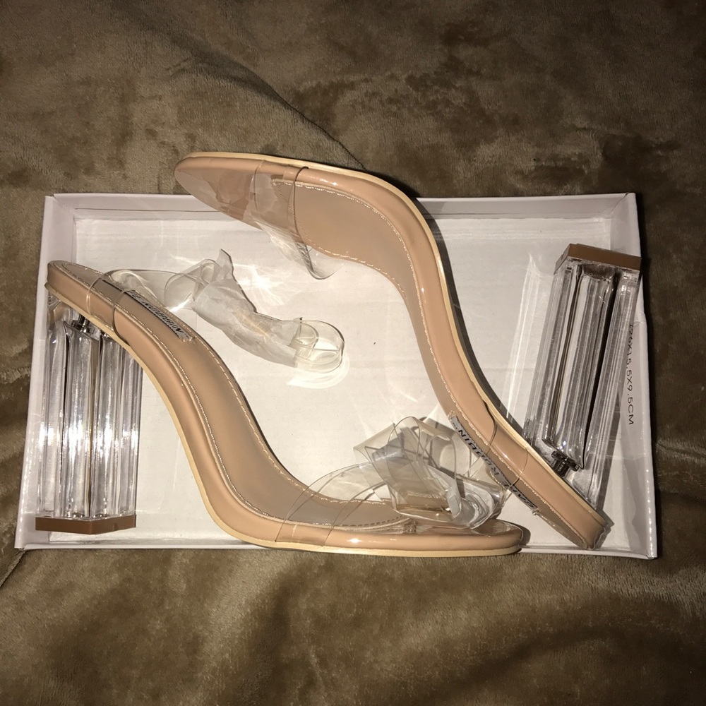 Yeezy Kardashian Inspired Perspex Clear Heel ✨ - Picture 2 of 4