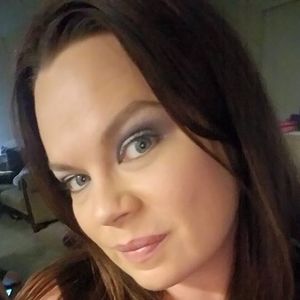 Meet your Posher, Cynthia