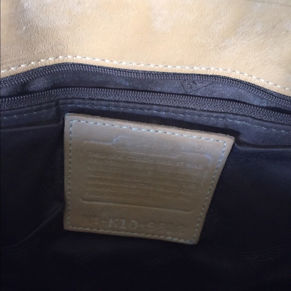 Classic COACH Medium Tote - Picture 2 of 2