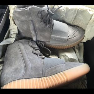 Yeezy 750 SZ 8