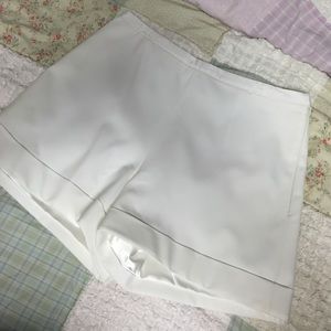 NWOT Ted baker white high waisted shorts! Size 3
