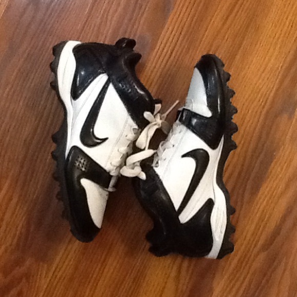 nike land shark legacy football cleats