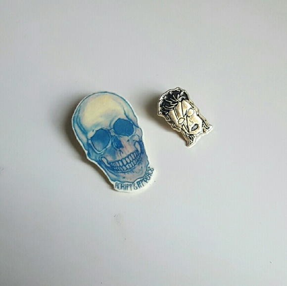 David Bowie and Skull Lapel Pin Brooch Set