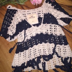 Adorable Hollister Sweater