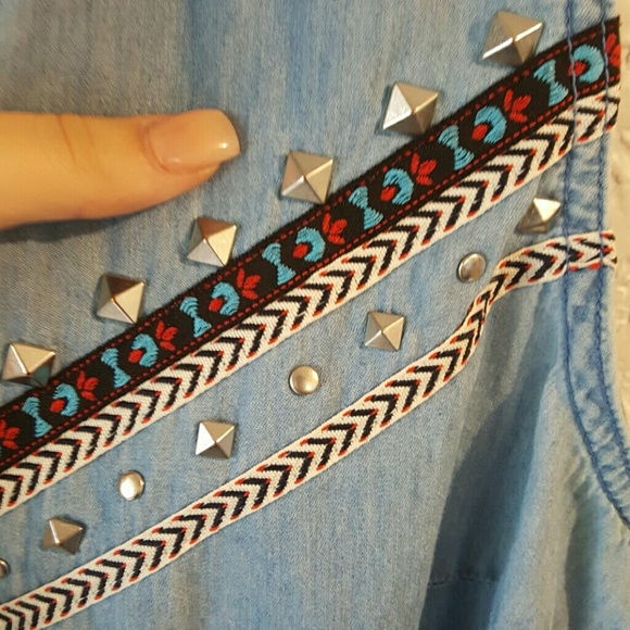 Forever 21 blouse - Picture 3 of 3