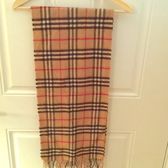Burberry London 100% Lambswool Scarf