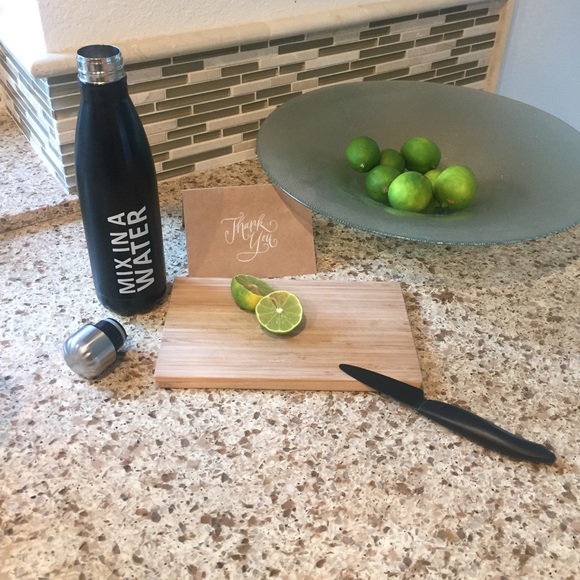 Swell Thermal "mix in a water" bottle