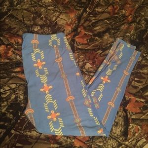 Tc lularoe Aztec leggings