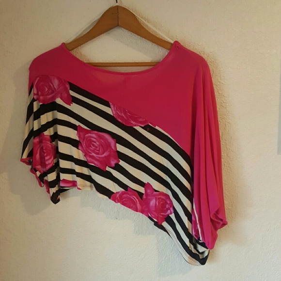 Topia asymmetrical crop top - Picture 2 of 4