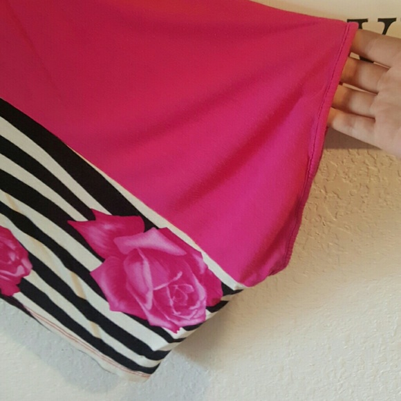 Topia asymmetrical crop top - Picture 4 of 4