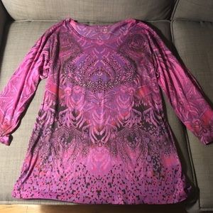 Long-sleeved t-shirt