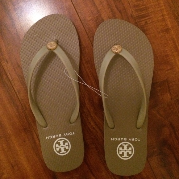 Tory Burch Tan Flip Flops Size 6