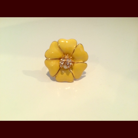 Stella & Dot Yellow with Gold Bee Ring (Retired)