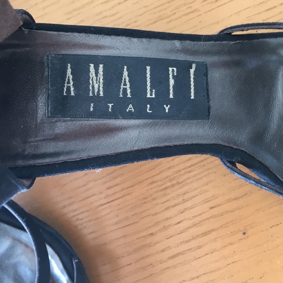 Heels - Picture 2 of 4