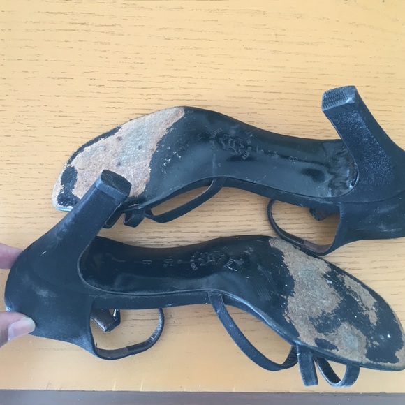 Heels - Picture 3 of 4