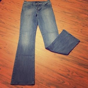 🎀Levi's Demi Curve Classic Boot Cut Jeans🎀