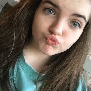 Meet your Posher, Makenzie