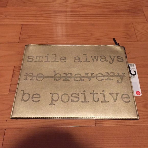 🎉🎉HP🎉🎉 ZARA GOLD TEXT WALLET - Picture 2 of 4