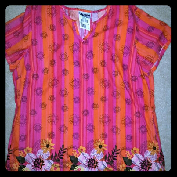 Landau scrub top size XL