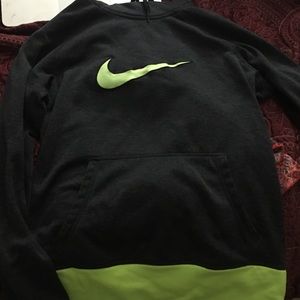 Small Nike Therma Fit hoodie