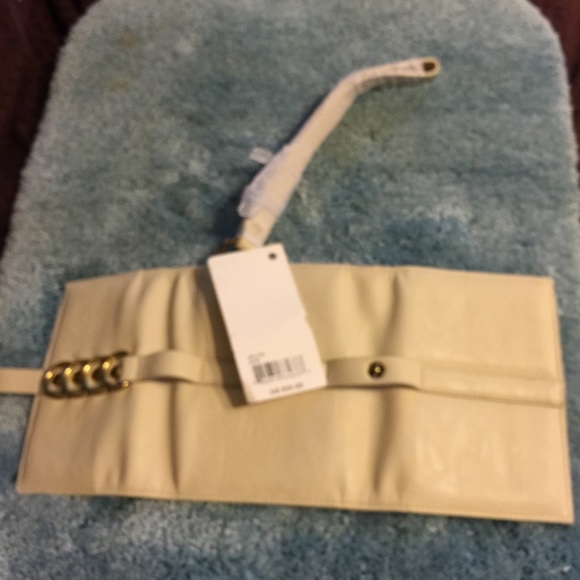 Big Buddha bone color Wristlet - Picture 3 of 4