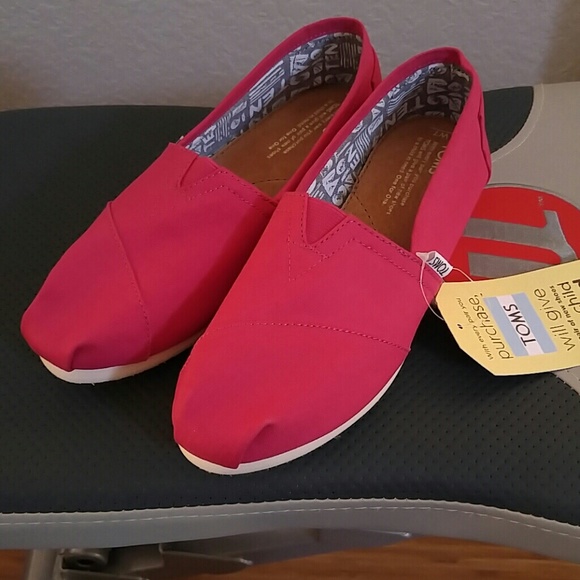 Barberry pink canvas Toms!