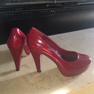 Steve Madden Red Platform Pumps