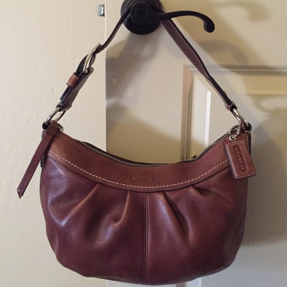 COACH PURSE (AUTHENTIC)