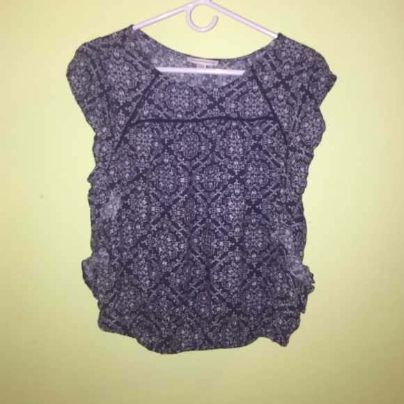 Short sleeve shirt