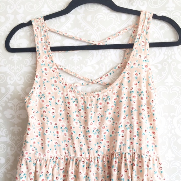 Pink Floral Crisscross Top - Picture 2 of 4