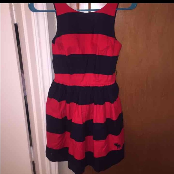 Dress - Picture 2 of 3