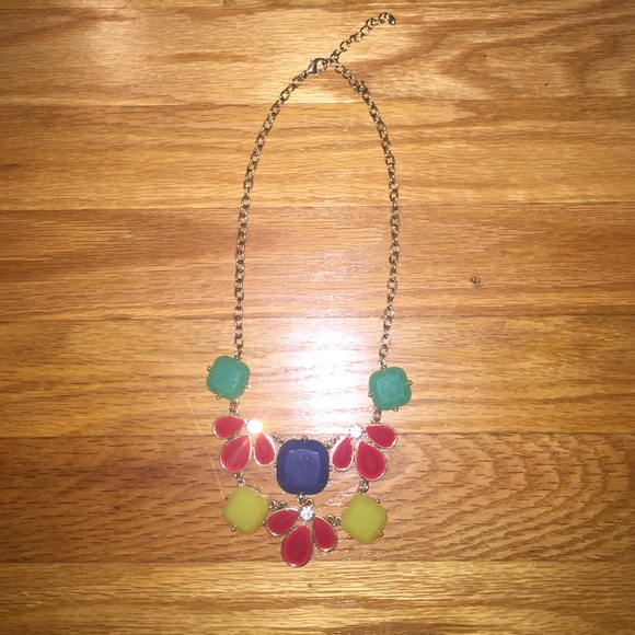 Statement necklace