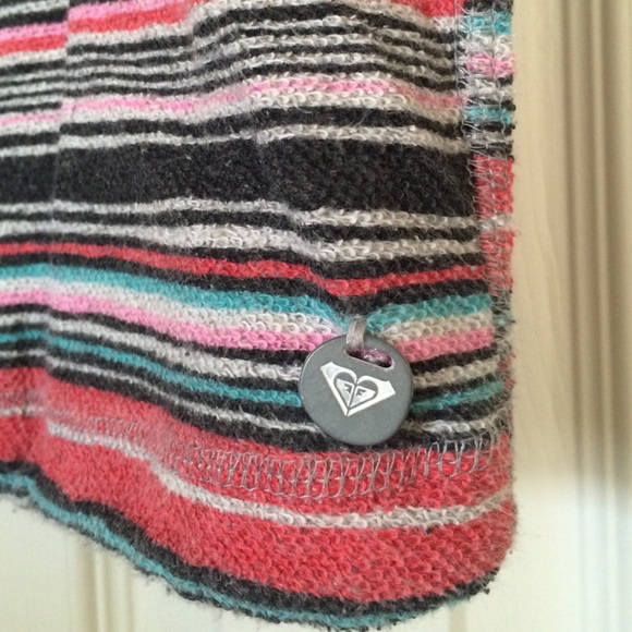 Cinch Bottom Roxy Top - Picture 3 of 4