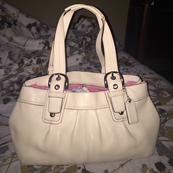 Coach- cream leather handbag