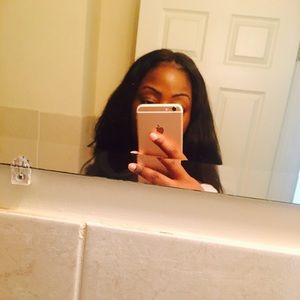 Meet your Posher, Amari