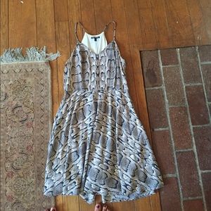 EXPRESS SNAKE PATTERN DRESS