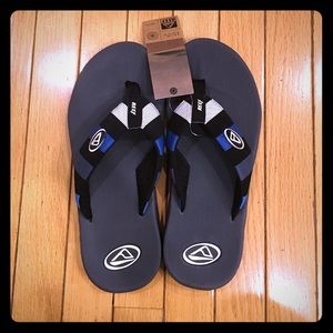 NWT Mens reef flip flops sz 9