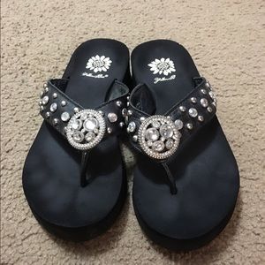 Yellow Box Flip Flips