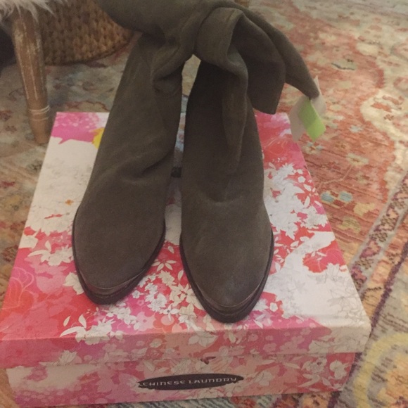 Brand new Chinese Laundry Olive Suede Shoes