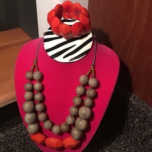 Beautiful Jewelry set NWOT