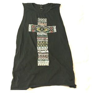 Long cross muscle tee.