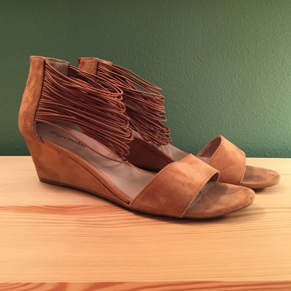 AWESOME suede wedge!!
