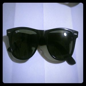 Ray ban wayfarer sunglasses